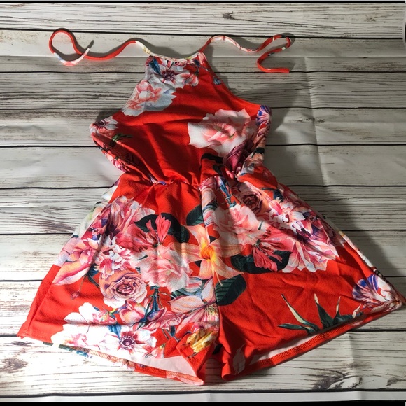 Floral 🌸🌸 Romper❤️💗❤️ - Picture 2 of 4